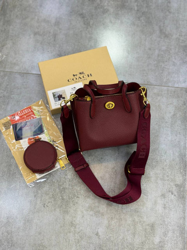 کیف زنانه کوچ